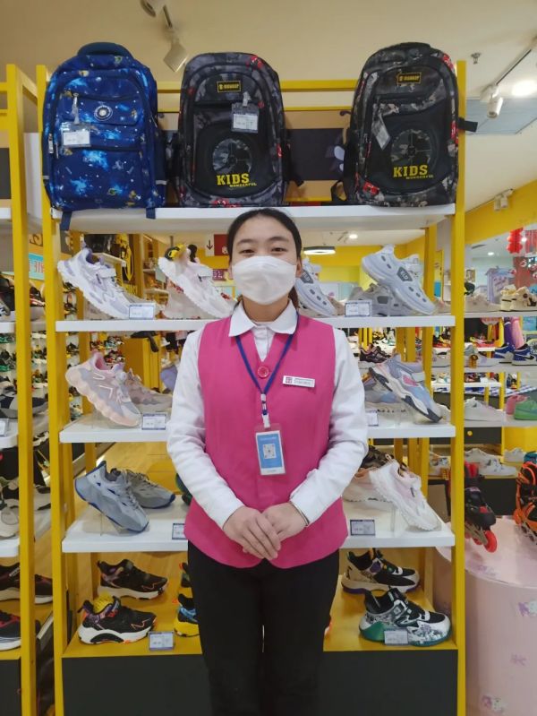 【新時(shí)代商廈寶龍店】企業(yè)文化踐行者（13）為顧客解決實(shí)際問(wèn)題