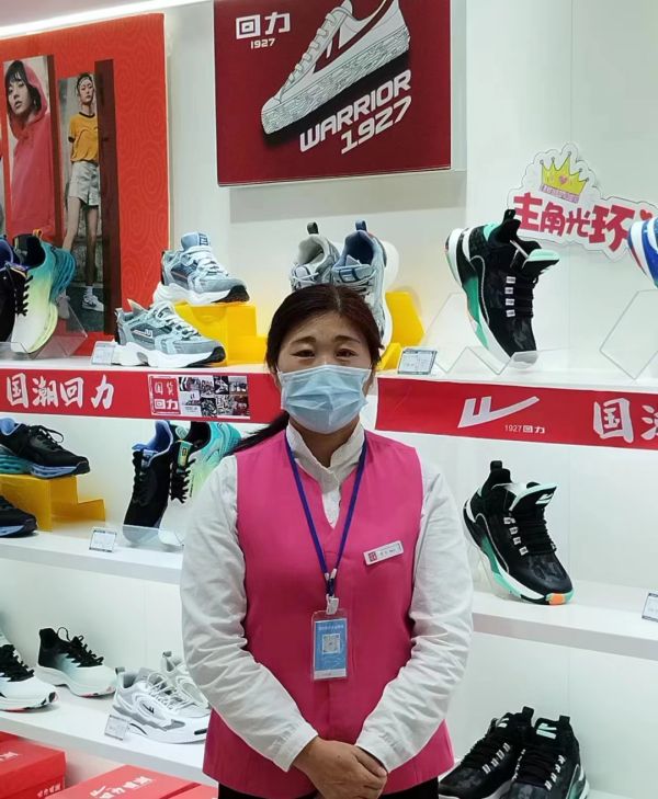 【新時(shí)代商廈寶龍店】企業(yè)文化踐行者（2）為顧客解決實(shí)際問(wèn)題